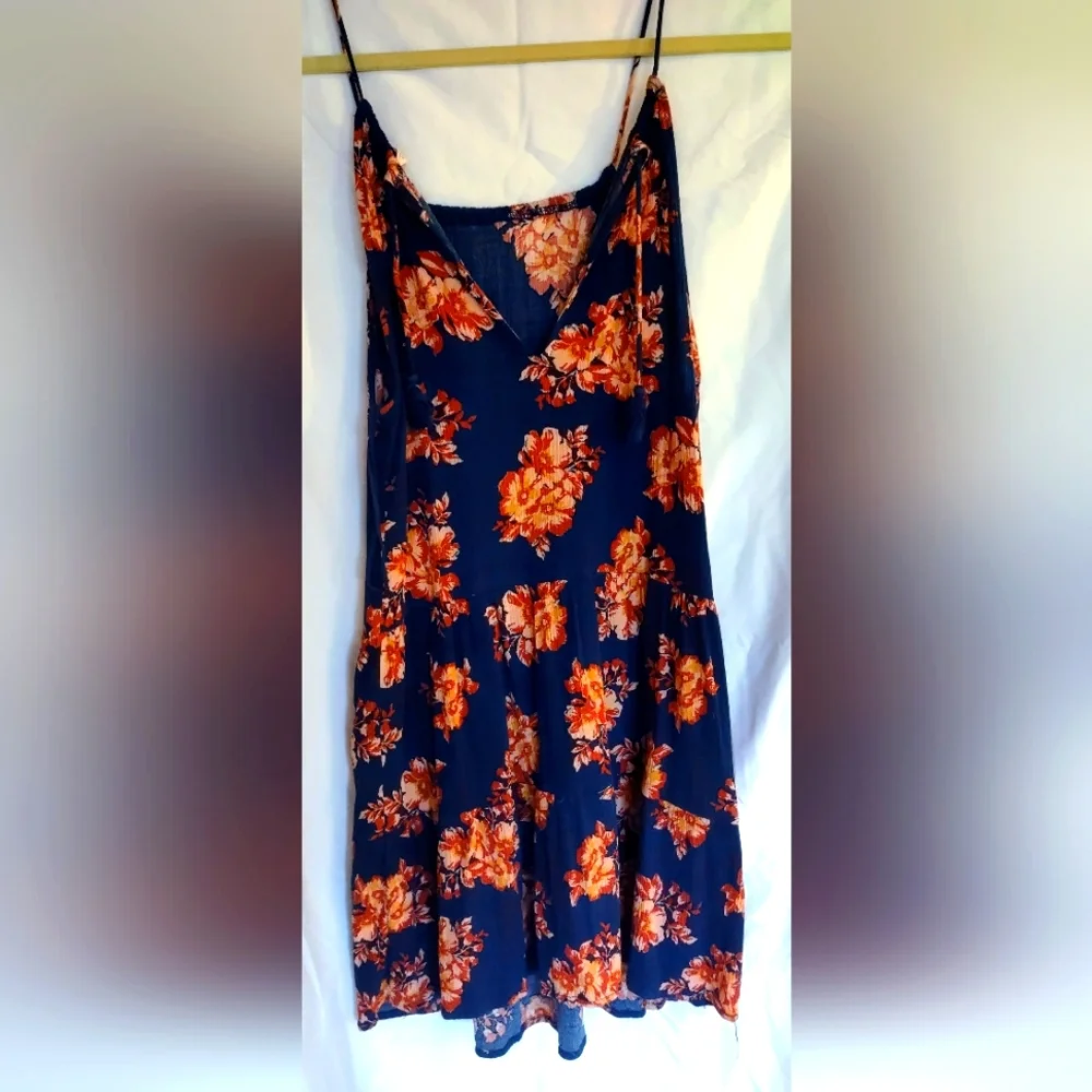 Sundress - Picture 1 of 5